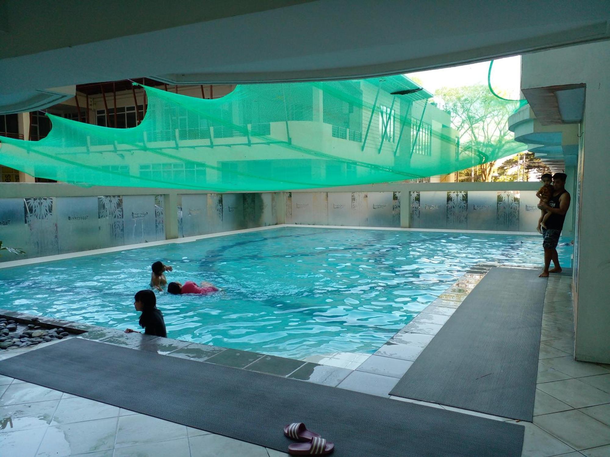 タガイタイCityland Tagaytay With Swimming Pool And Viewing Deckアパートメント エクステリア 写真