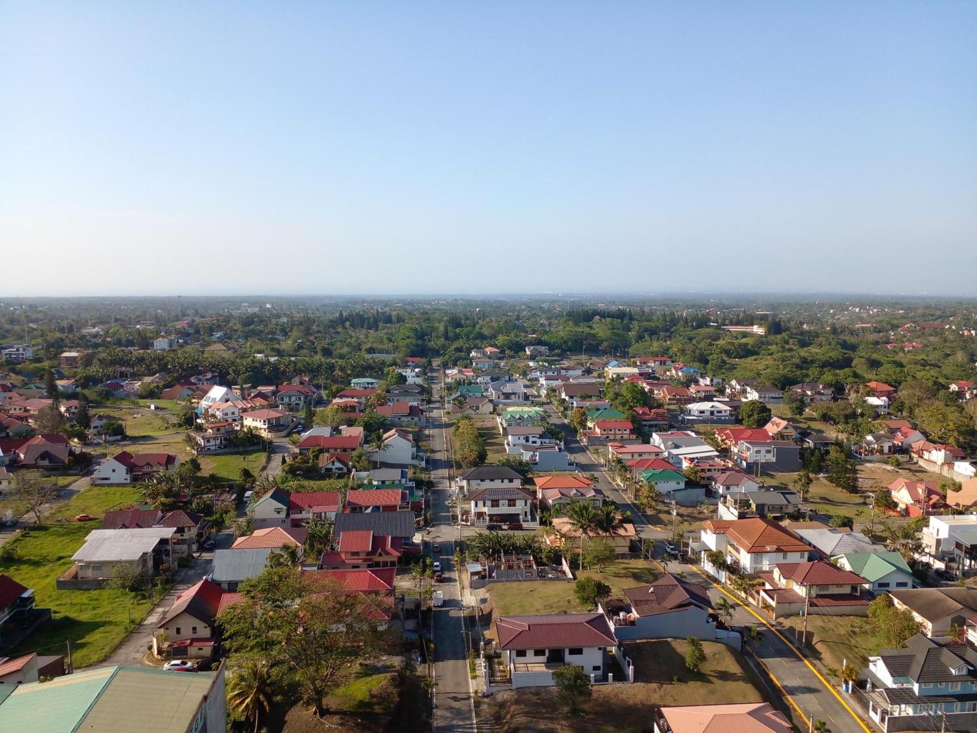 タガイタイCityland Tagaytay With Swimming Pool And Viewing Deckアパートメント エクステリア 写真